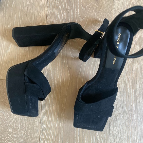 Good American Platform Black Suede Sandal Size 9 - Picture 8 of 11
